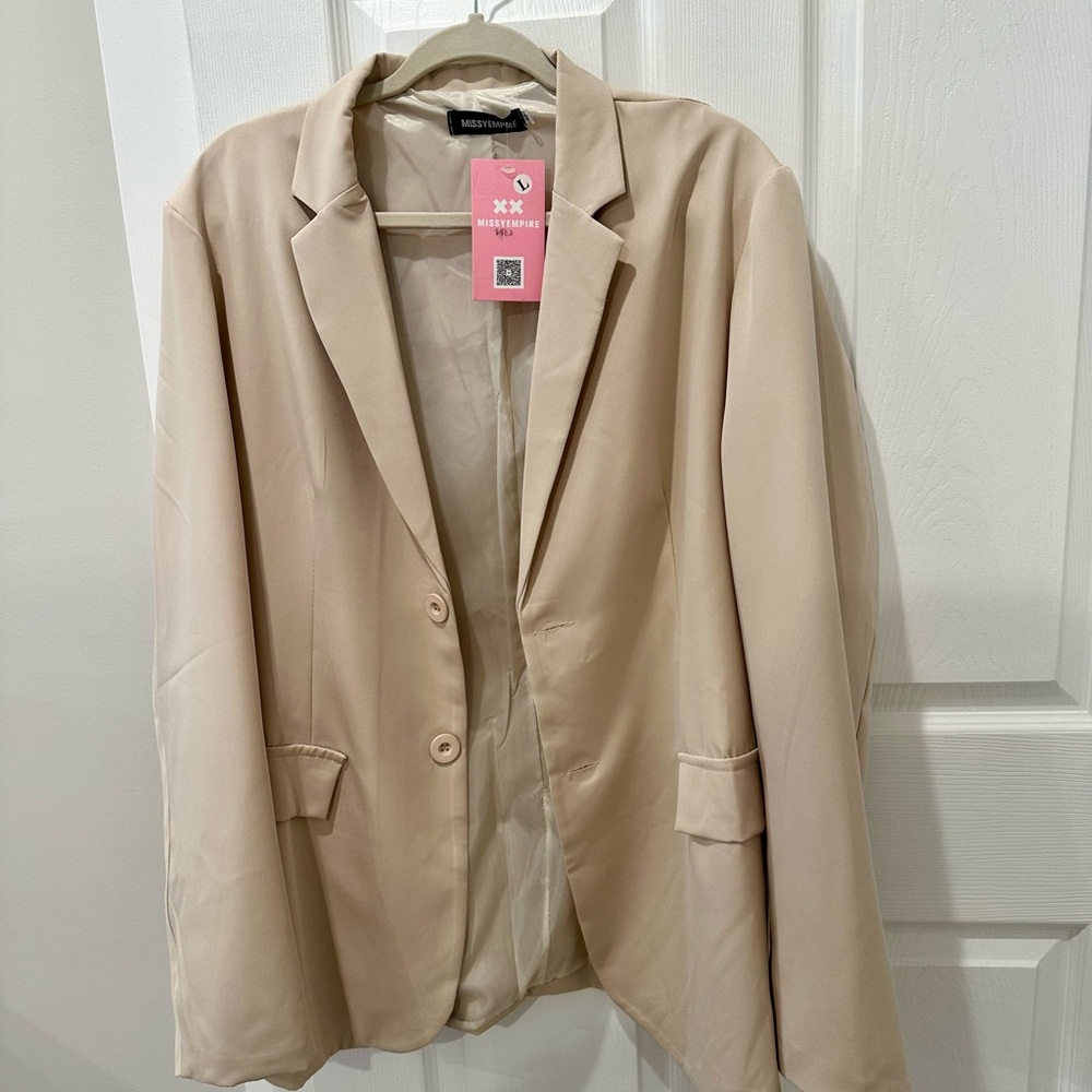 Missguided Tan Tailored Blazer with Structured Lapels